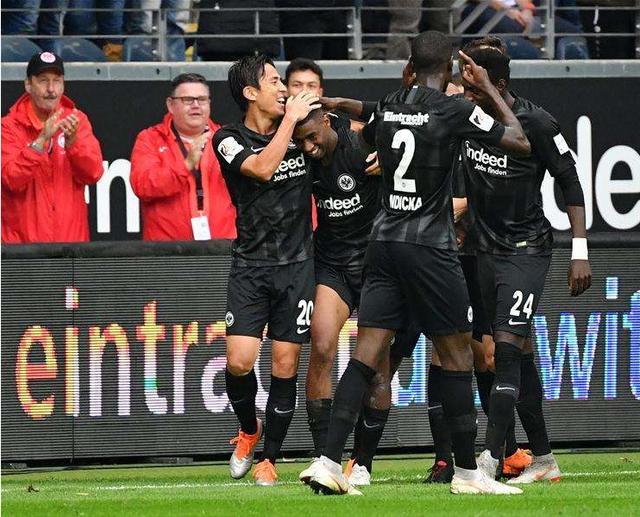  柏林赫塔主场遭遇连败，主场魔咒困扰球队前行  